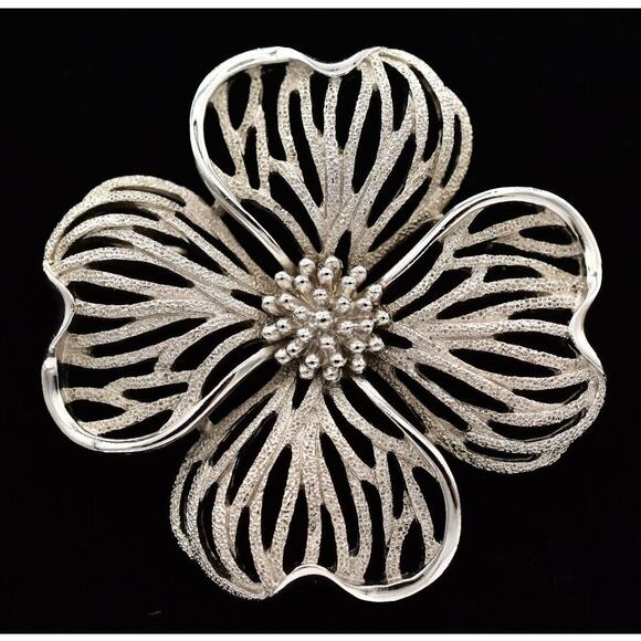Crown Trifari Vintage Flower Pin Brooch Filigree Brushed Silver Signed 40s Bin4 - Picture 1 of 12